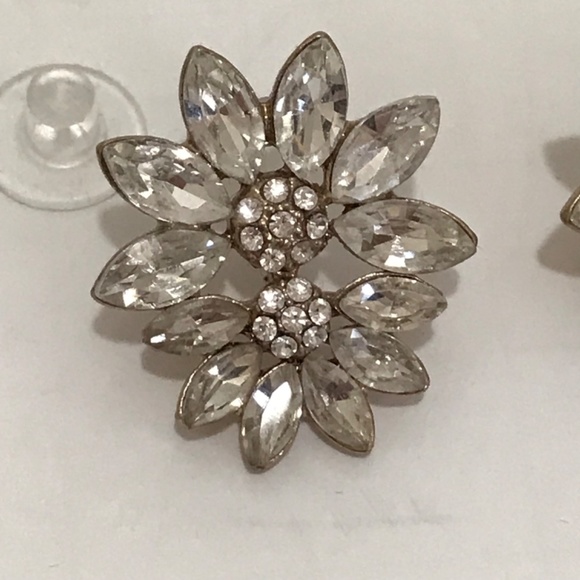 Vintage Rhinestone Earrings Gold Tone Stud Earrings - Picture 2 of 10